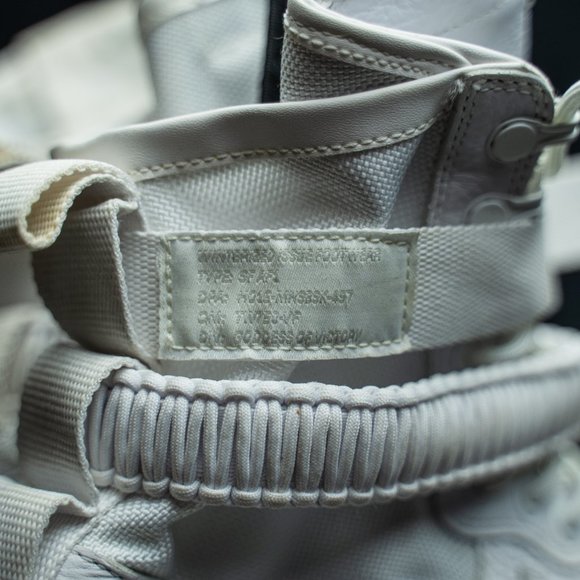 Athletic_Shoes
